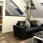 Moderne Zentrale Retreat アパート *