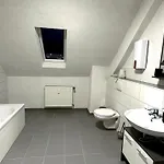 Moderne Zentrale Retreat アパート
