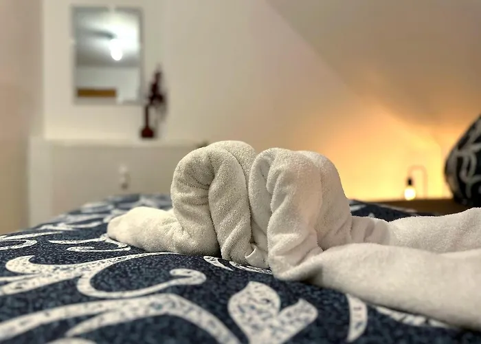 Moderne Zentrale Retreat *